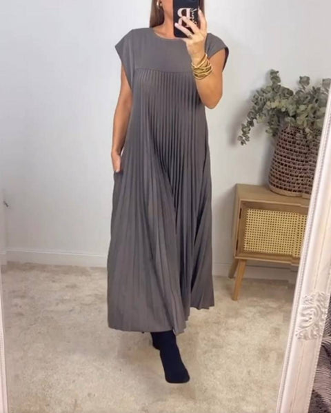 Fashion round neck sleeveless pleated dress m301308