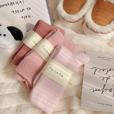 Solid color vertical plush socks, children's mid length socks, autumn and winter plush and thickened warmth, Japanese style plush socks, winter long socks, m1915010473