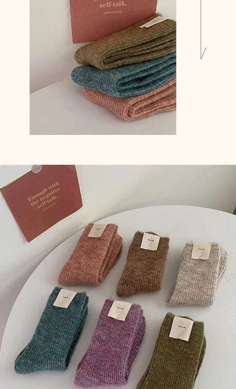 Xiao Xiangfeng Solid Color Wool Socks Women's Long Socks Instagram Trendy Pure Cotton Autumn and Winter Thickened and Warm Cashmere Retro Mid length Socks m1915010470