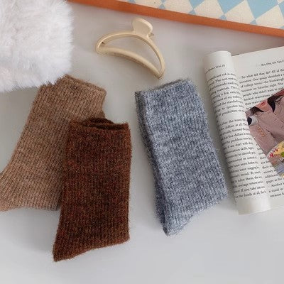Xiao Xiangfeng Solid Color Wool Socks Women's Long Socks Instagram Trendy Pure Cotton Autumn and Winter Thickened and Warm Cashmere Retro Mid length Socks m1915010470
